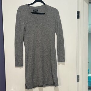 Banana Republic Gray V-Neck Long Sleeve Knit Dress XS